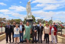 Cummins hosts service