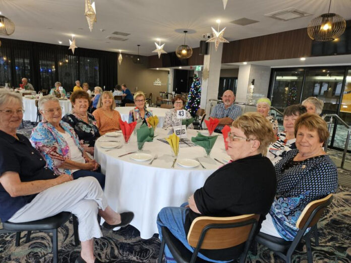 CedSenXmas_521650_01