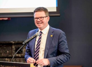 Labor makes community paramedic pledge